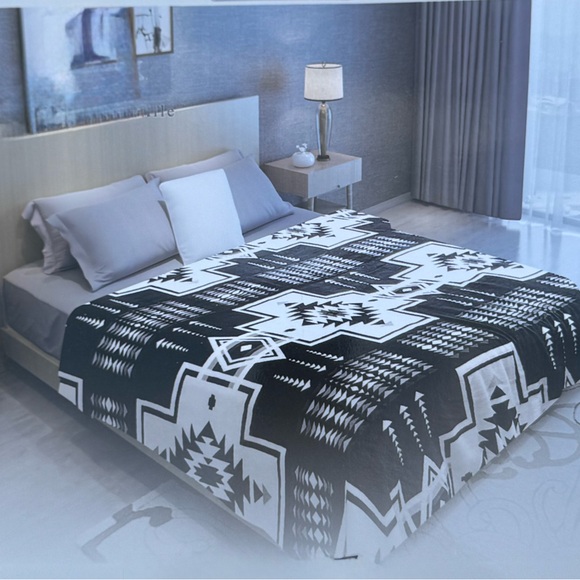 New southwestern print super soft king size flannel blanket Aztec Black white - Picture 1 of 4